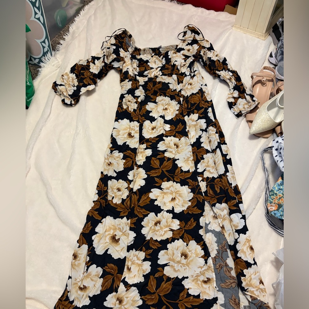 Old Navy Black, White, and Brown dress